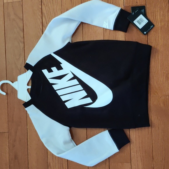 Very cute toddler boys Nike matching set - Picture 2 of 3